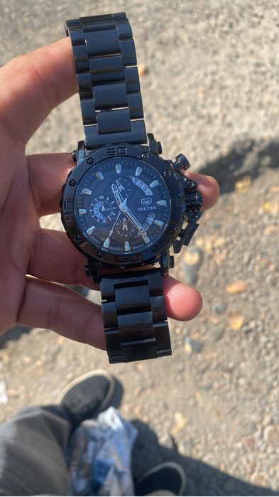 Продам часы срочно 10тыс