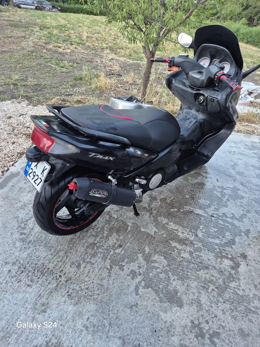 Yamaha T MAX   .