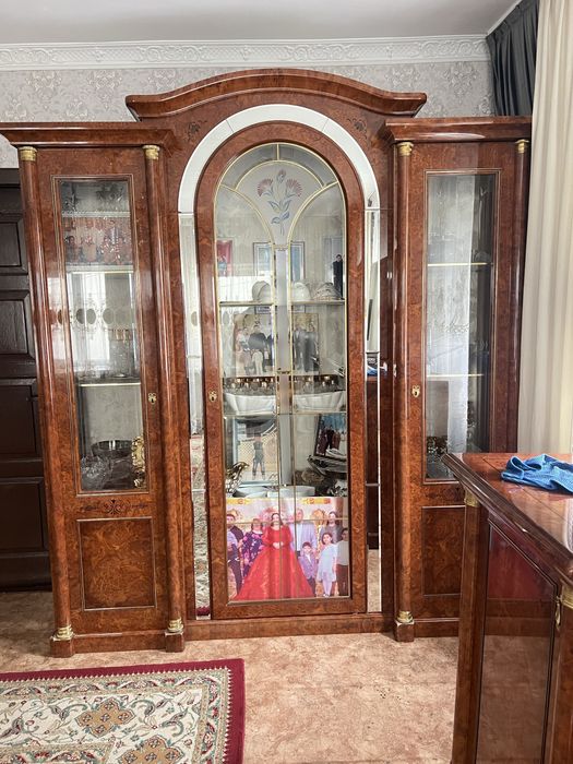 Продам гостинную