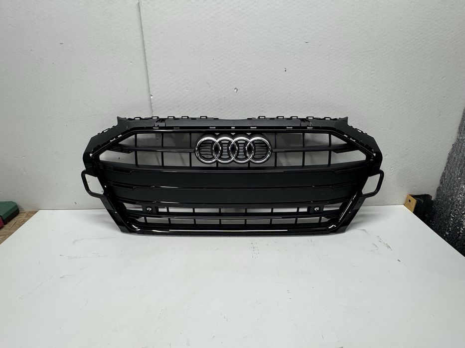Grila bara fata  Audi A4 B9 facelift 2019-2024  Negru Shadow line NOUA