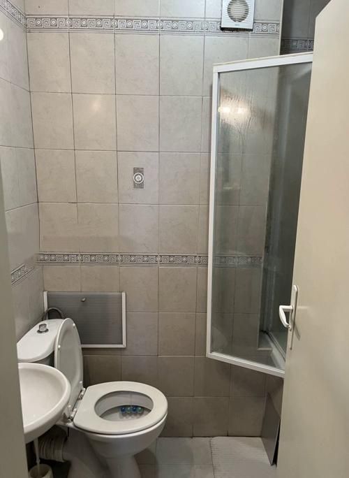 Дава се под наем Четиристаен апартамент в София, Лозенец - 120 кв.м за 1230 € - Снимка #10