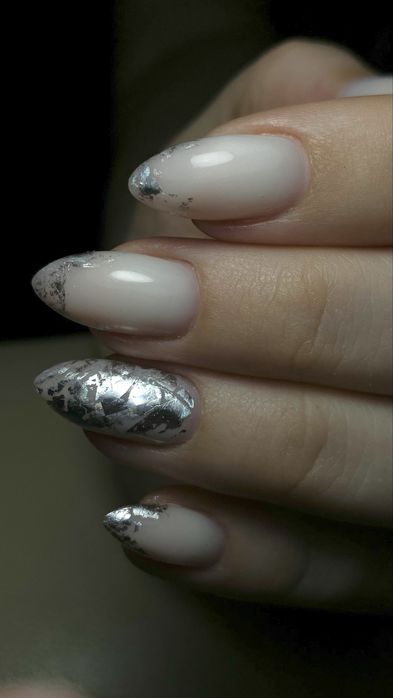 Маникюр и педикюр