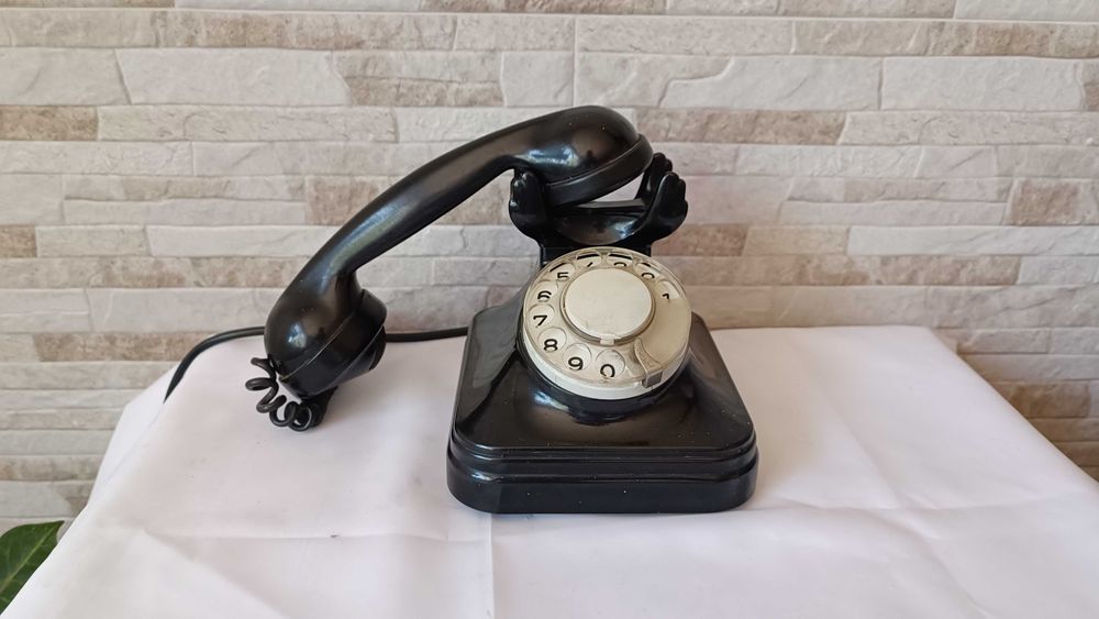 Немски телефон с вилка- Siemens - 1950" година
