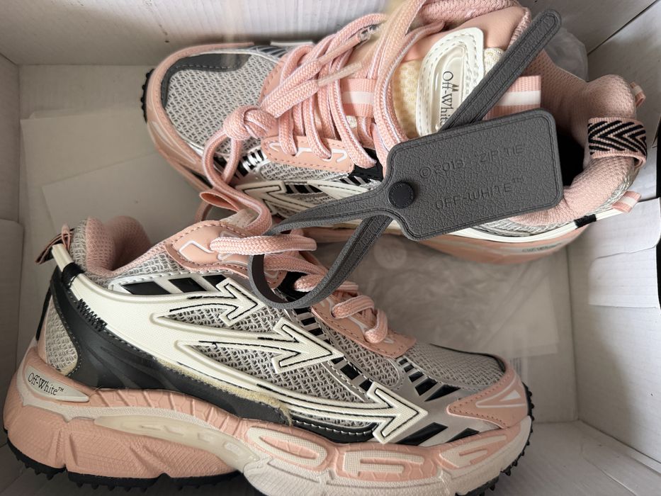 Off-white be right back
