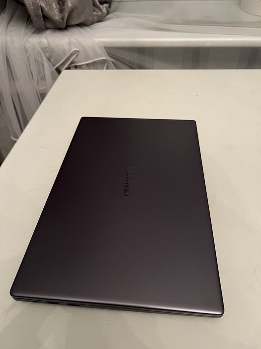 Ноутбук Huawei| Срочно!| В идеале