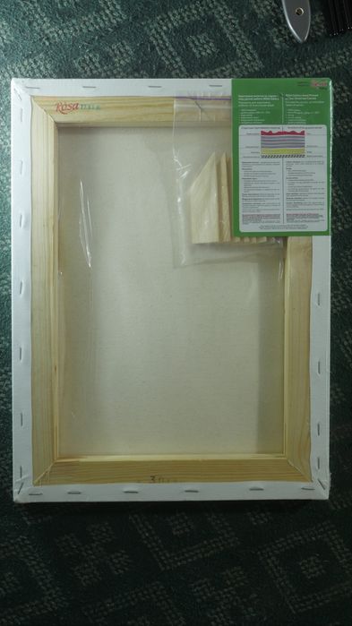 Кисти, краски, мастихин, холст