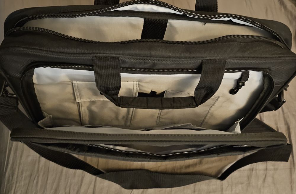 Geanta noua laptop HP