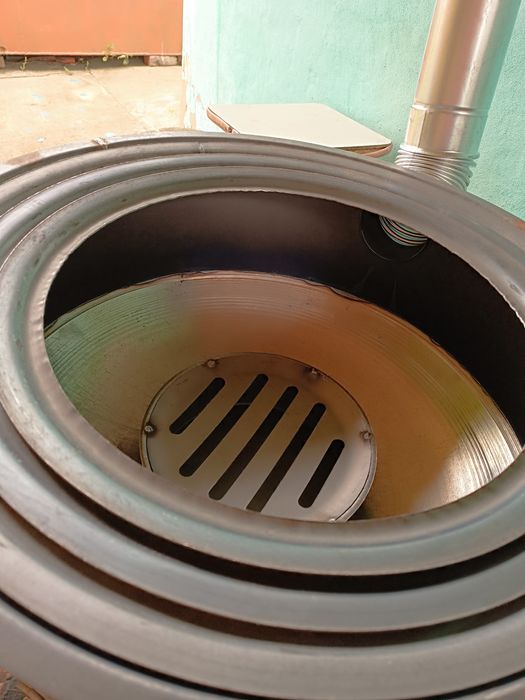 Металлическая печь с казаном