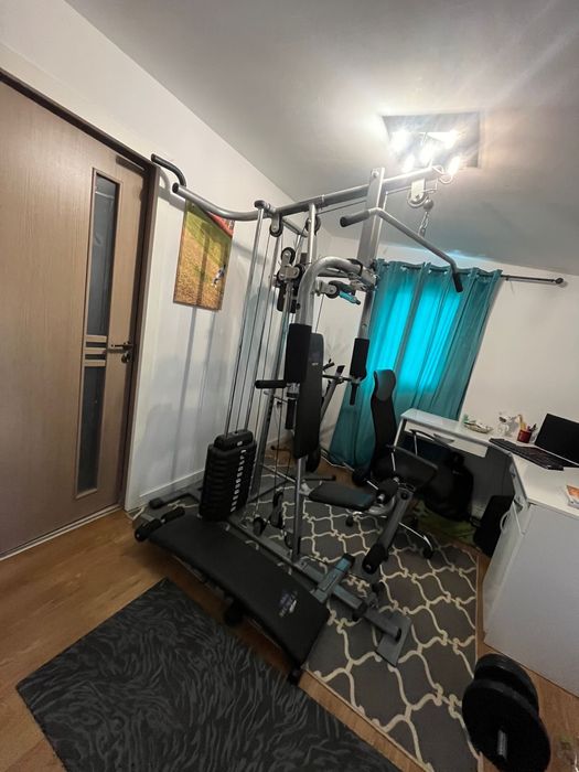 SALĂ ACASĂ – Aparat fitness multifuncțional complet, cu greutăți incluse