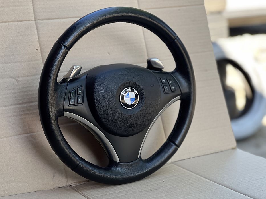 Bmw e90,e91,e92,Е87 SportLine волан с Пера в много добро състояние.