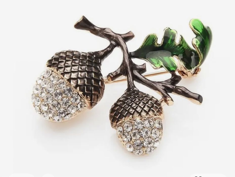 Красиви брошки