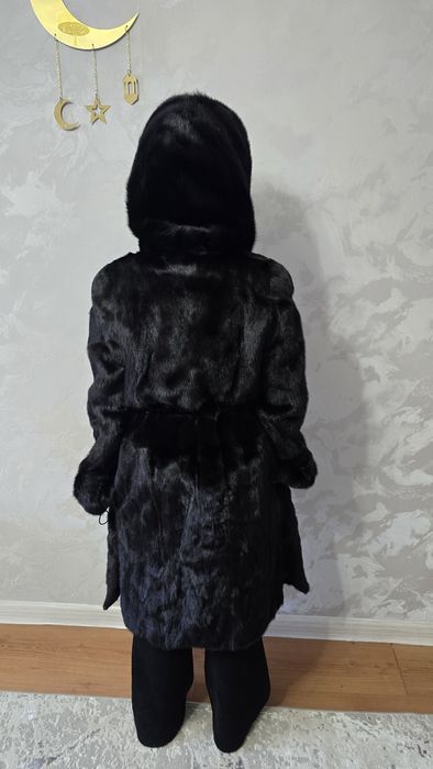 Продам норковую шубу 44-48