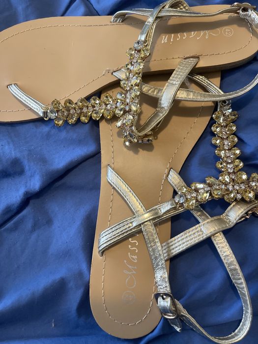 Sanda strasuri /aurii MK 41/42