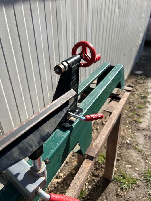 Strung pentru prelucrarea lemnului