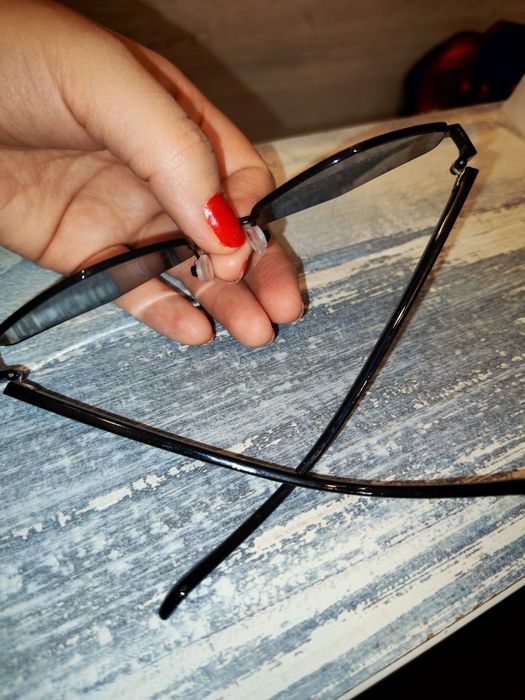 Очки солнцезащитные