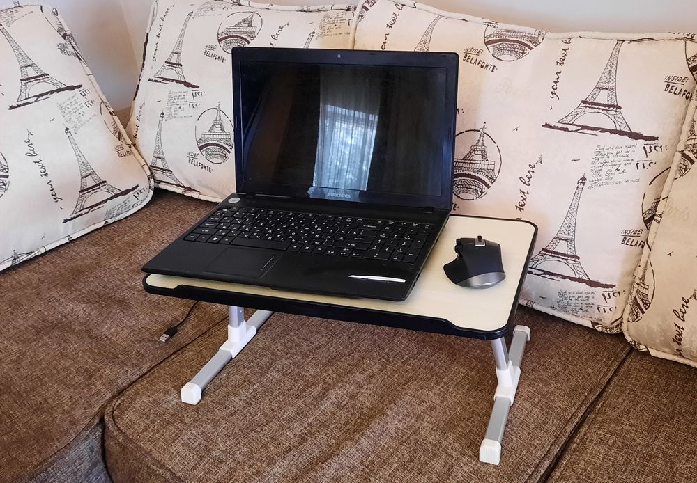 Столик для ноутбука с кулером