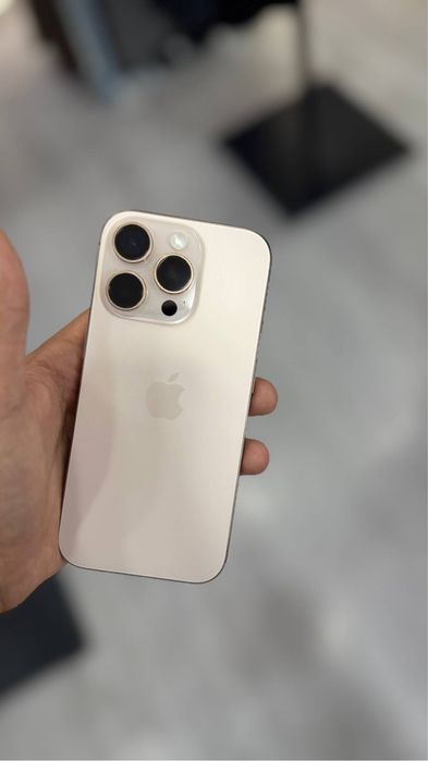 Iphone 16 pro desert titanium