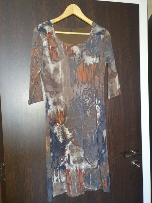 Ръчно рисувана ефирна рокля.