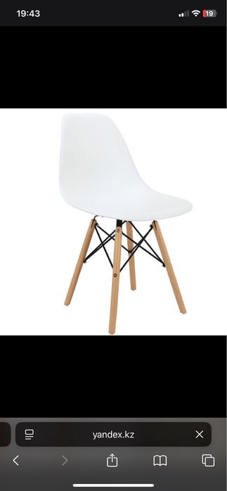 Белый стол и 2 стула