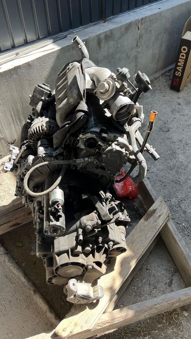 Mотор volkswagen  Т5 2.5 AXE