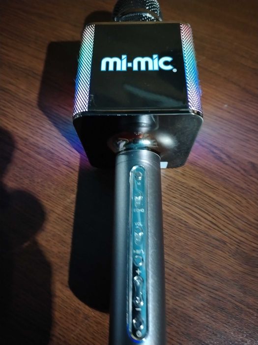 Микрофон mi mic, блутунг, безжичен, има кабел за зареждане