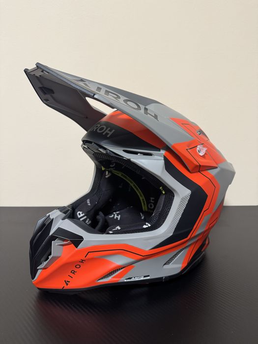 Каска Airoh Twist 3 Dizzy