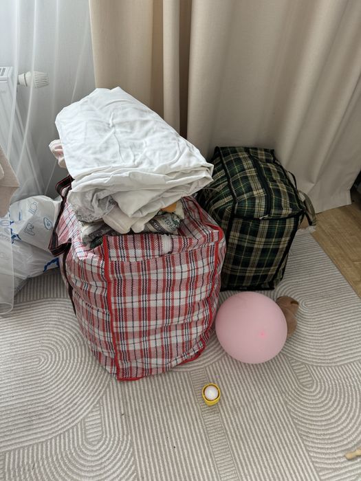 Отдам все одежду в одни руки даром