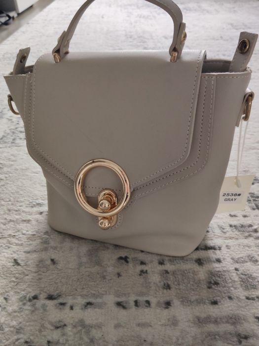 Продам женские вещи