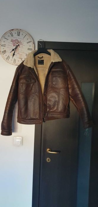 vând cojoc Bershka- damă