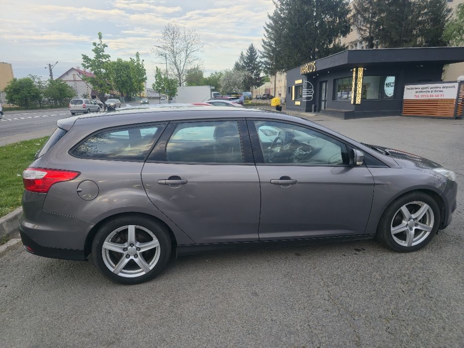 FORD Focus 2013 — imagine 5