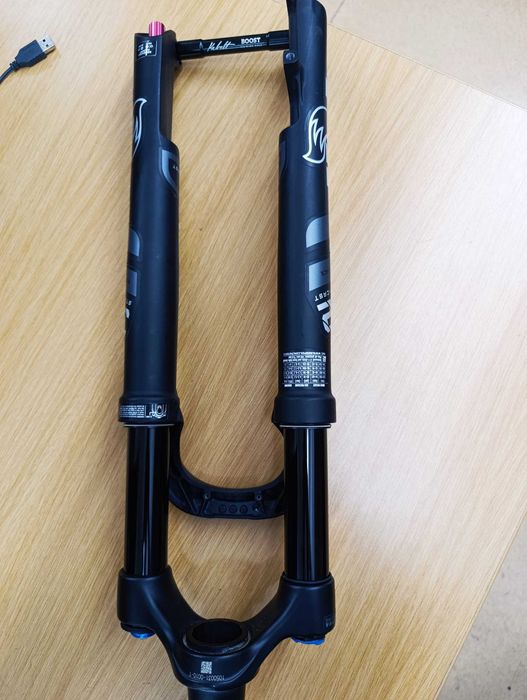 Furca Fox 32 Step Cast Performance