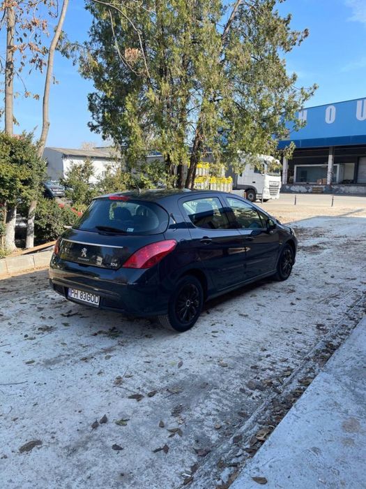 Inchirieri autoturosme de la 60/zi