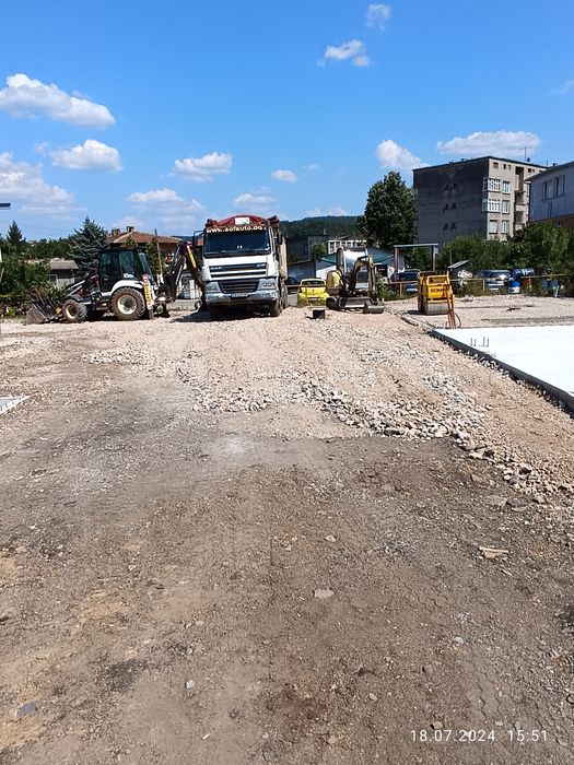 Услуги с багер 9т.