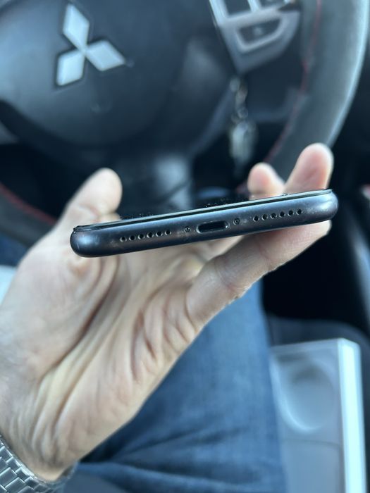 Продам айфон 11 64гб