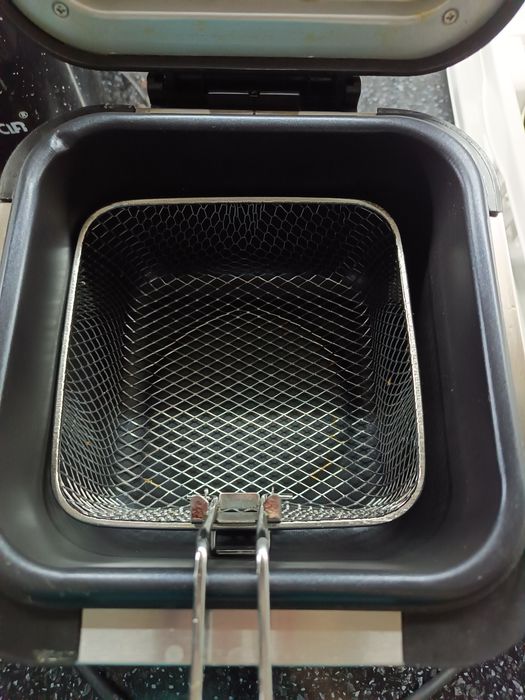 Продам фритюрницу