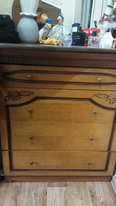 Продам шкаф, комод и тумбы