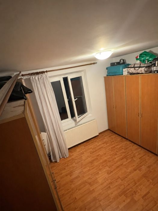 Direct proprietar: vând apartament 3 camere decomandat confort 1 sporit