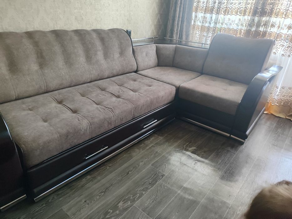 Продам угловой диван в отличном состоянии