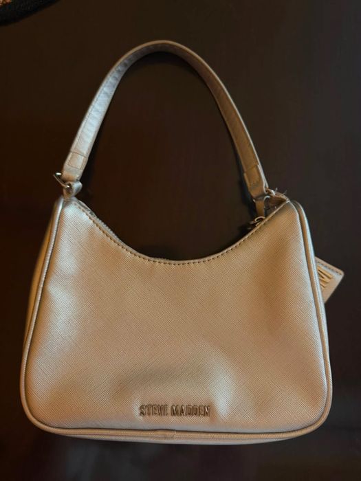 Сребърна чанта Steve Madden