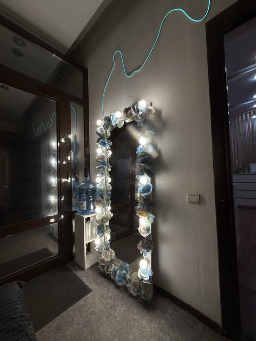 Сдам маникюрный стол в аренду