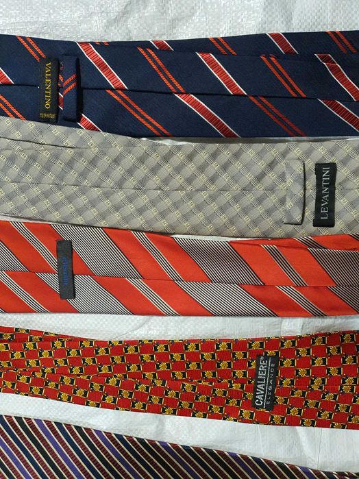 15 cravate noi marci de lux aduse din afara