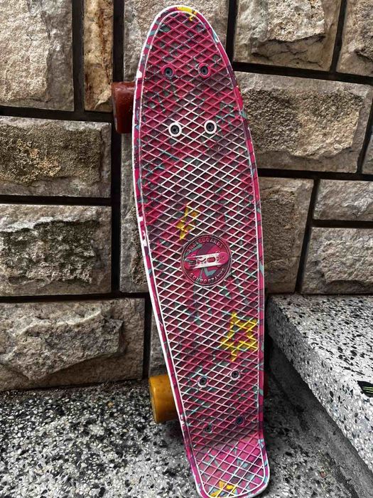 Детска тротинетка и пениборд