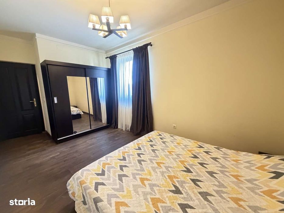 Apartament 3 camere, balcon, Cetate