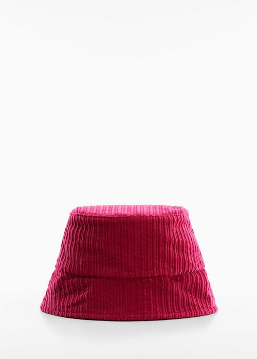 Чисто нова шапка Манго