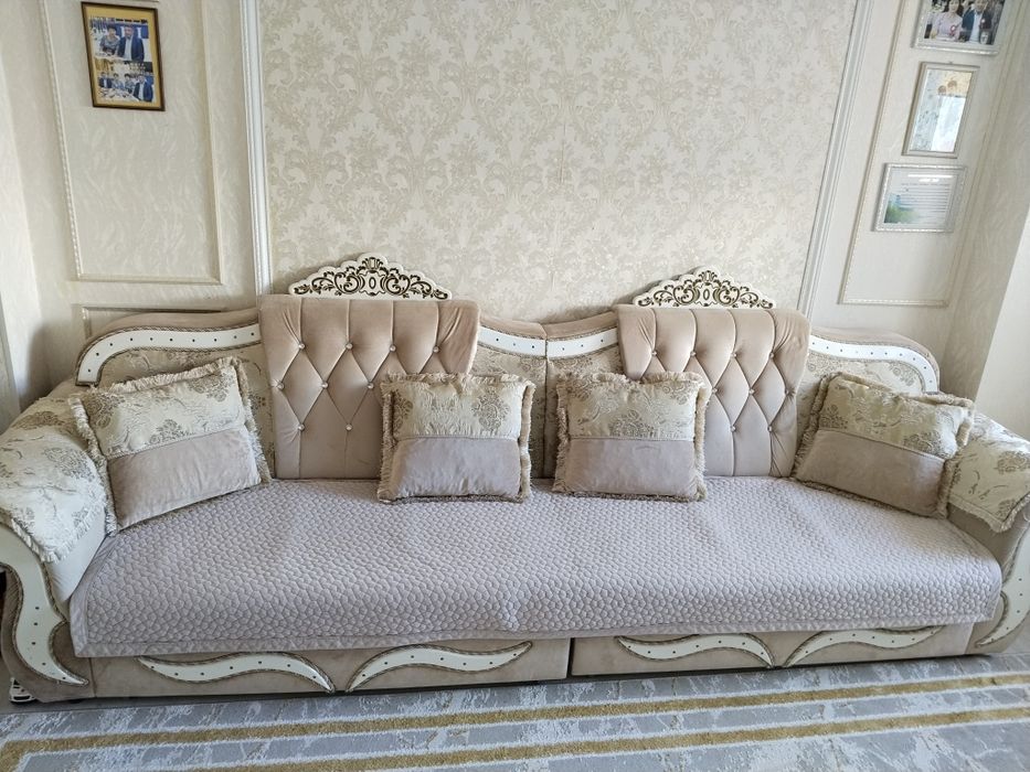 Продается гостеновой универсальный диван