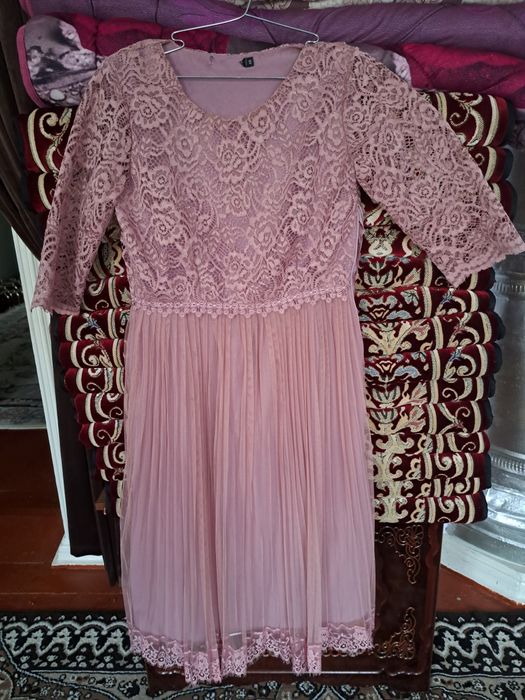 Xamma yoshdagi ayollar uchun koylak