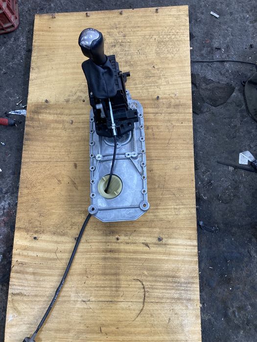 Range rover sport 2012година 3.0d 245кс Скоростен лост с жило