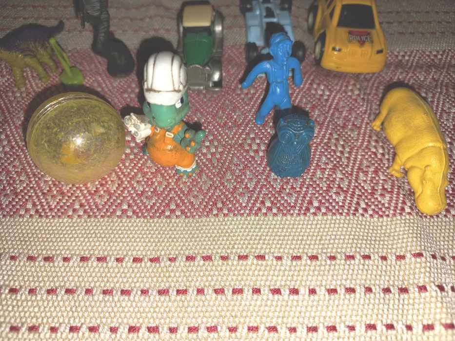 Игрушки разные маленькие