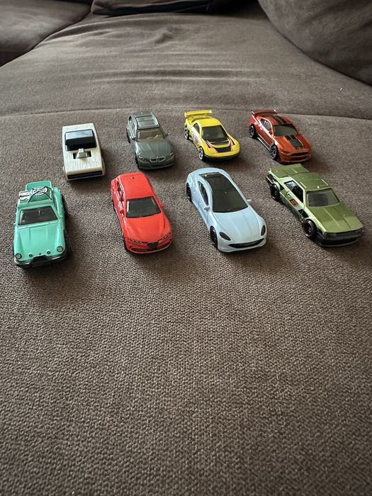 Колички Hot Wheels и Matchbox