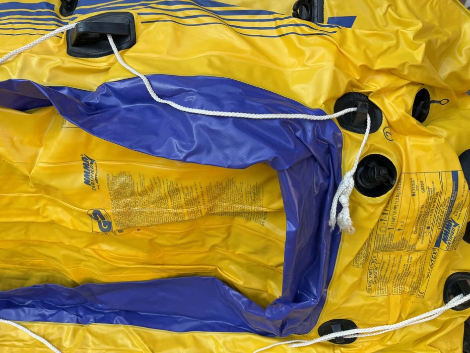 Vând barca conflabila